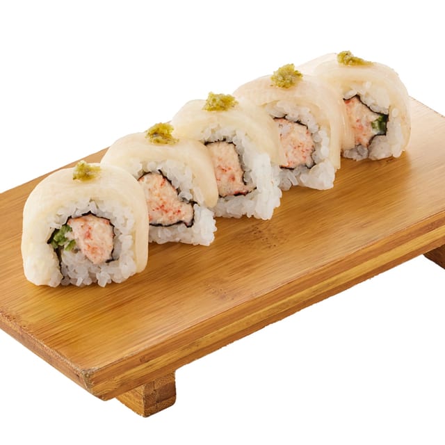 Premium Yellow Tail Roll (5pcs).
