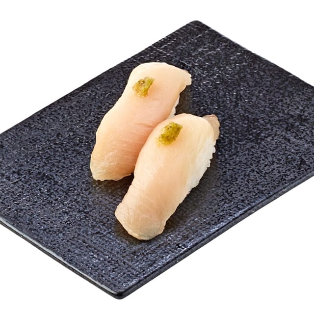 Hamachi [Yellowtail] Nigiri (2pcs).