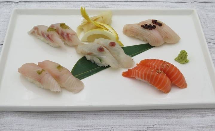 Japanese Fish Combo (10pcs nigiri).